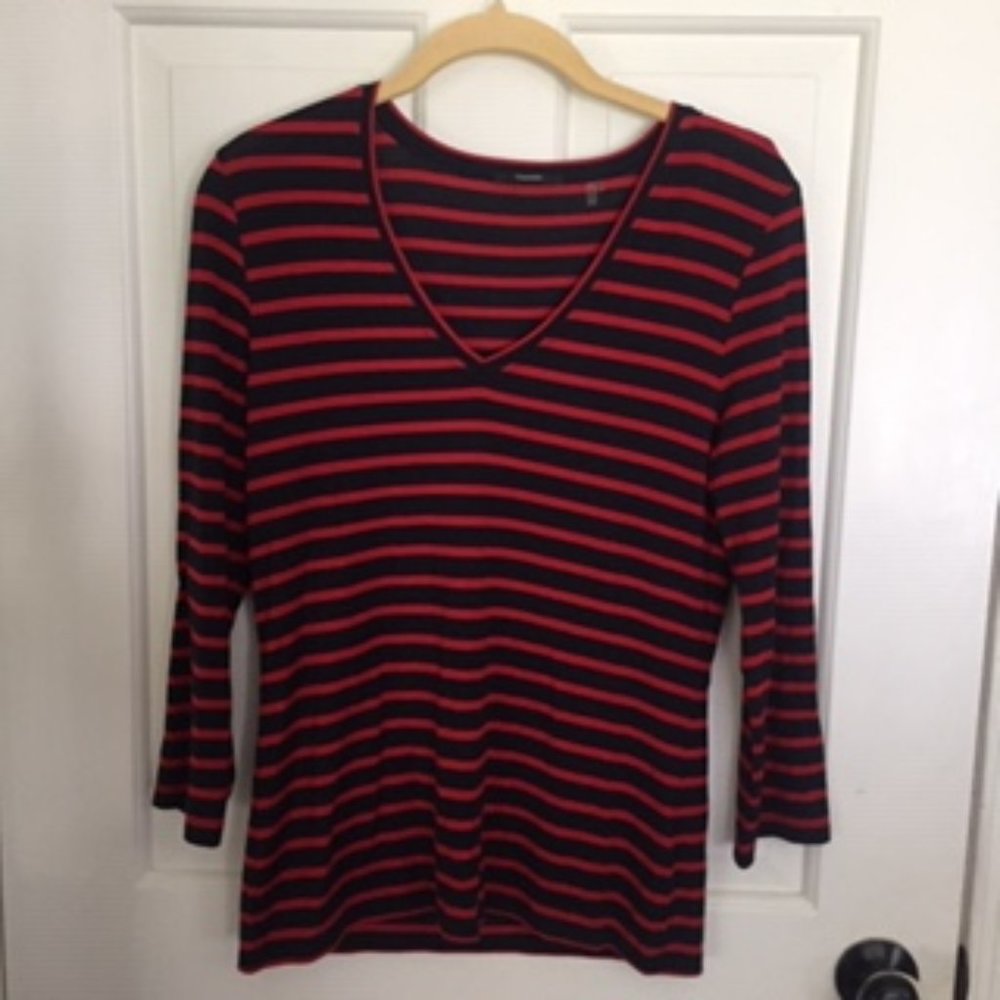 Women's tee shirt